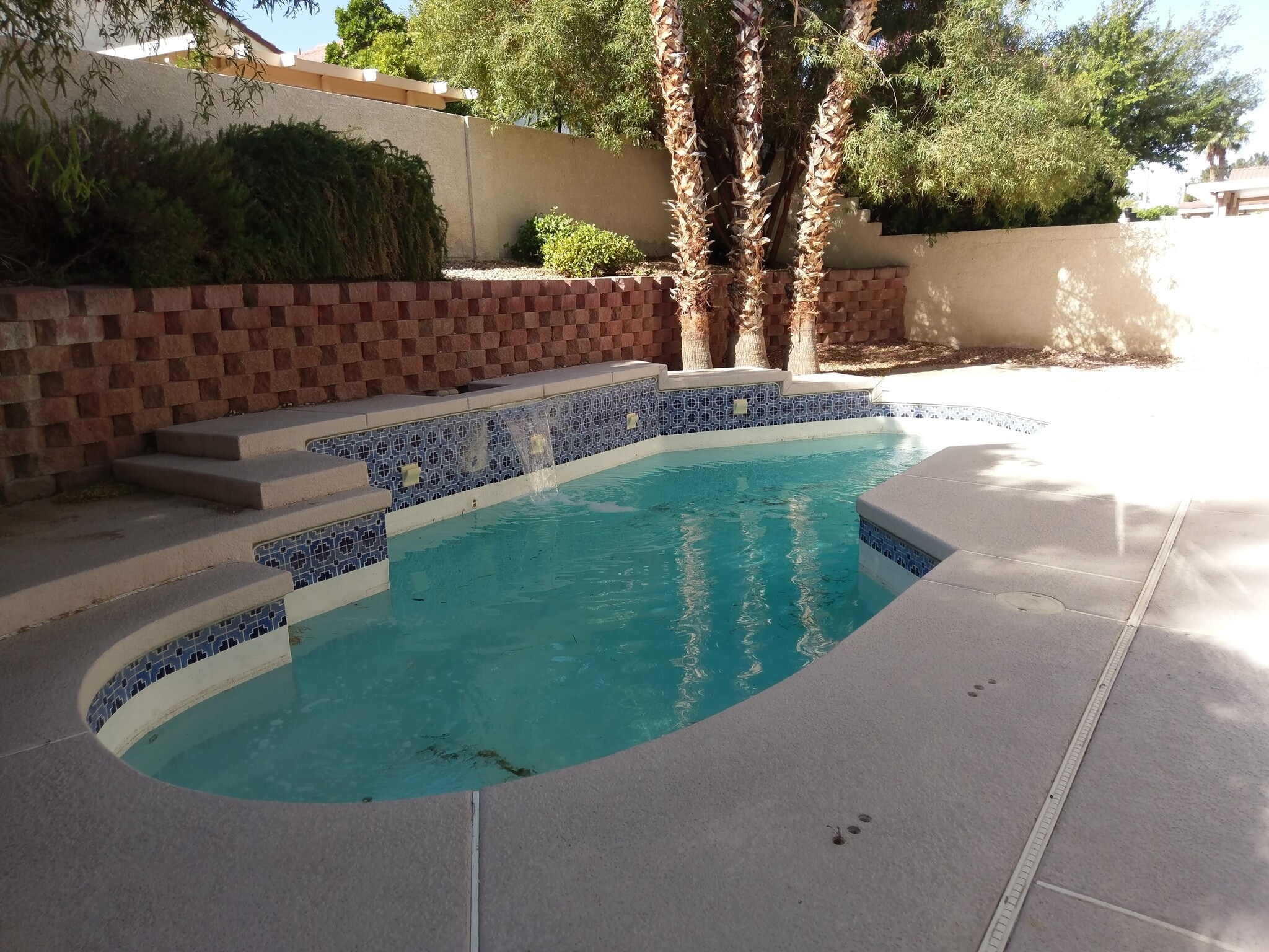 Building Photo - 18 Mesquite Village Cir