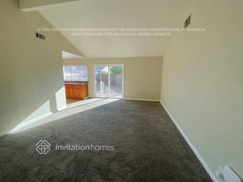 Building Photo - 513 Hummingbird Way