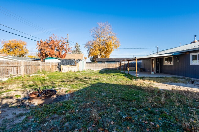 Building Photo - 1609 N Plateau Ave