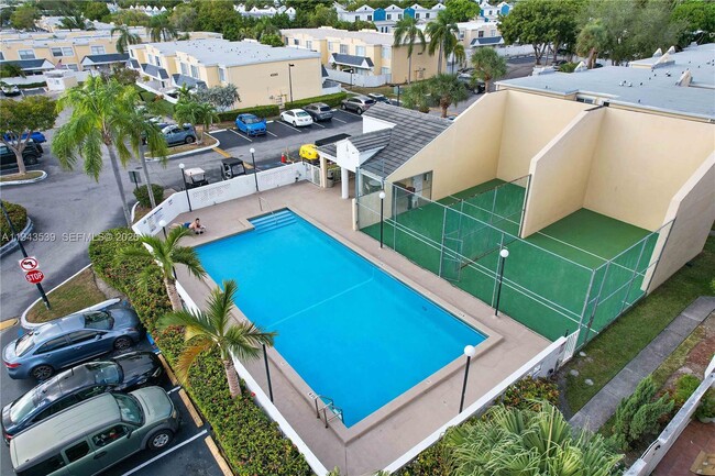 Building Photo - 4560 SW 68th Ct Cir