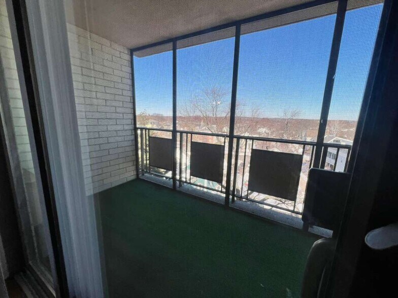 Building Photo - 374 Massachusetts Ave