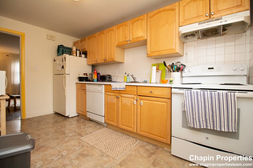 Building Photo - 79 Chestnut St