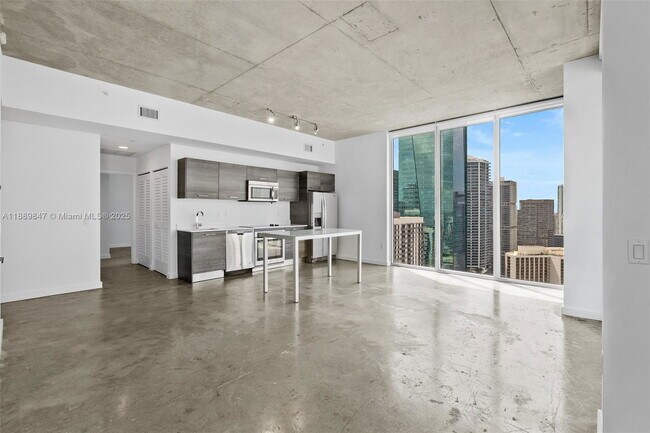 Building Photo - 151 SE 1st St