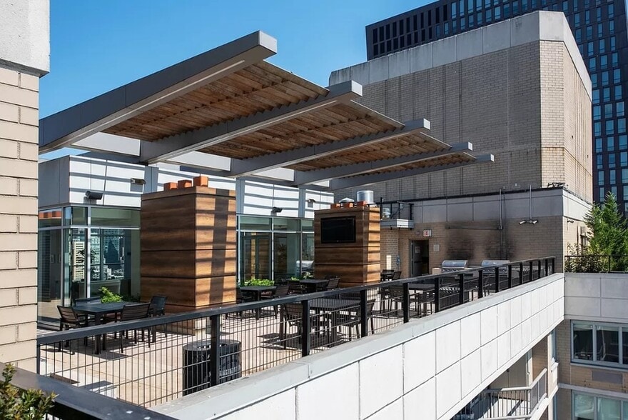 Building Photo - 401 E 34th St