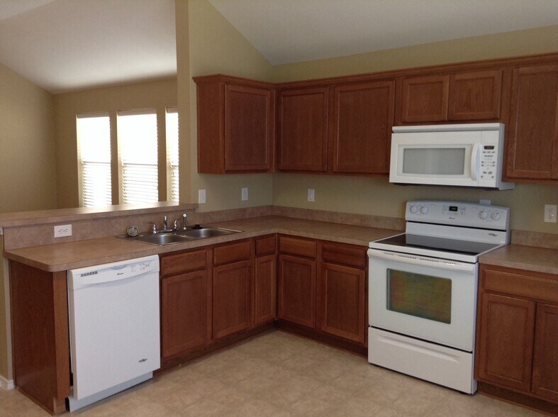 Building Photo - 6236 Spring Ranch Dr