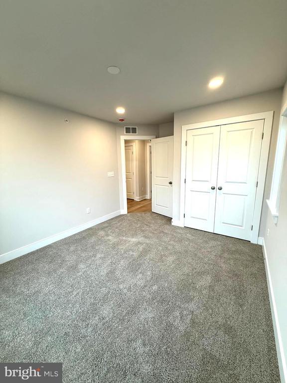 Building Photo - 4133 Ridgeview Ave