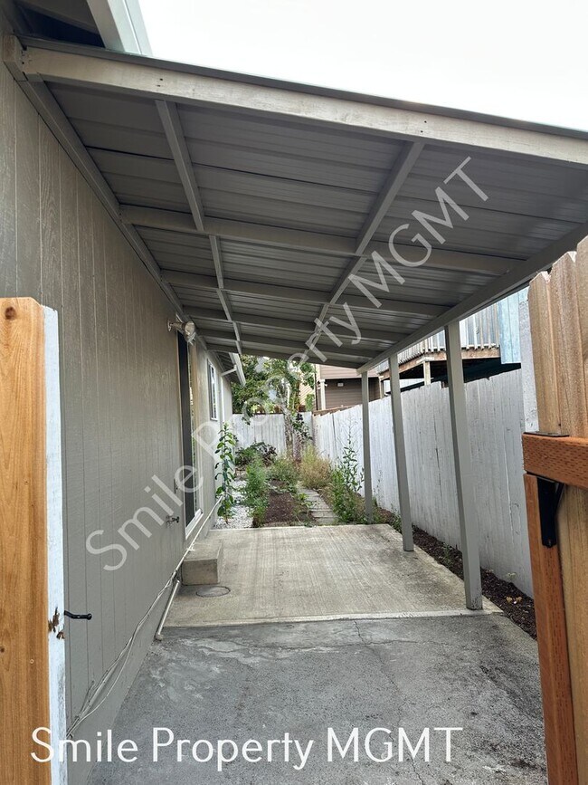 Building Photo - Remodeled Ranch in a Quiet Community