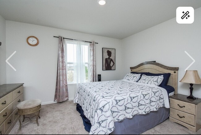 Building Photo - 305 Elm Patch Dr