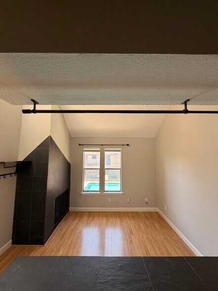 Building Photo - 5608 Cougar Dr