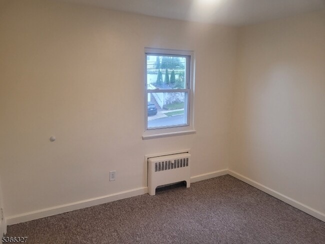 Building Photo - 136 Belmohr St