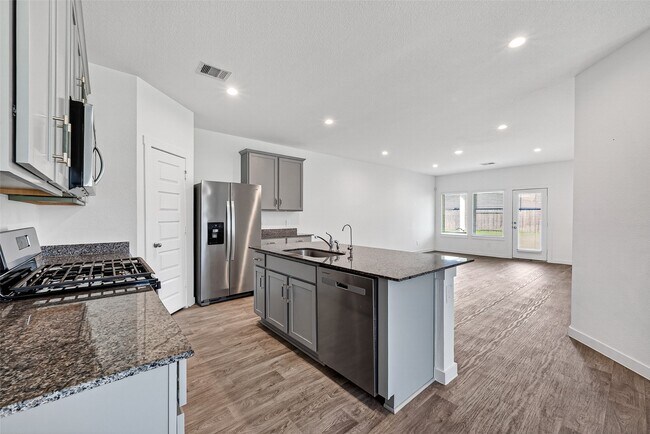 Building Photo - 31622 Whittis Hl Wy