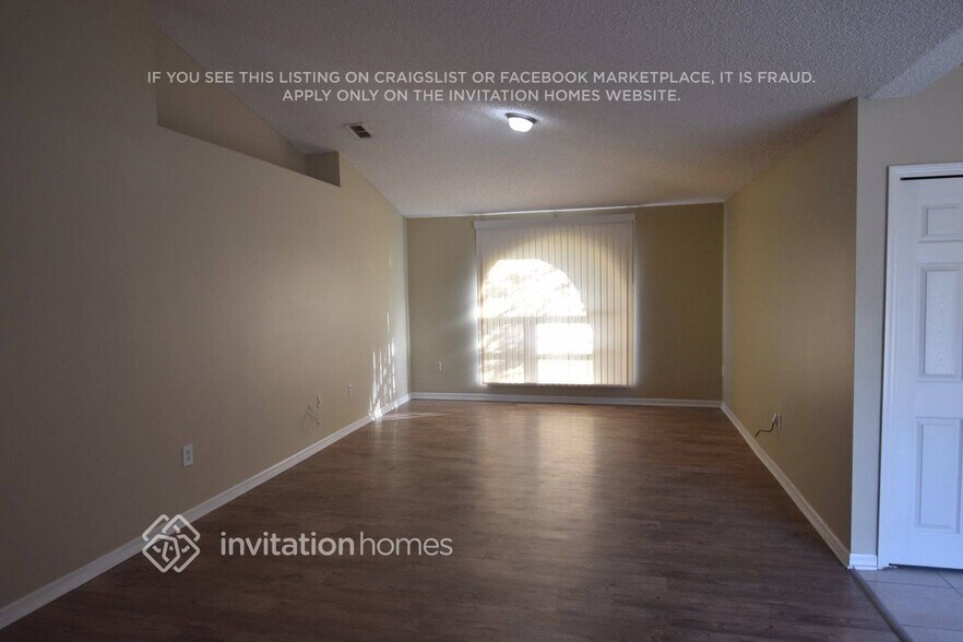 Building Photo - 1755 McFarlane Ave