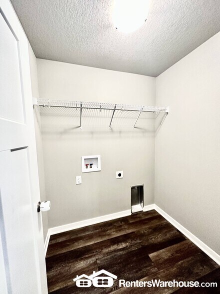 Building Photo - 5308 St Andrews Cir