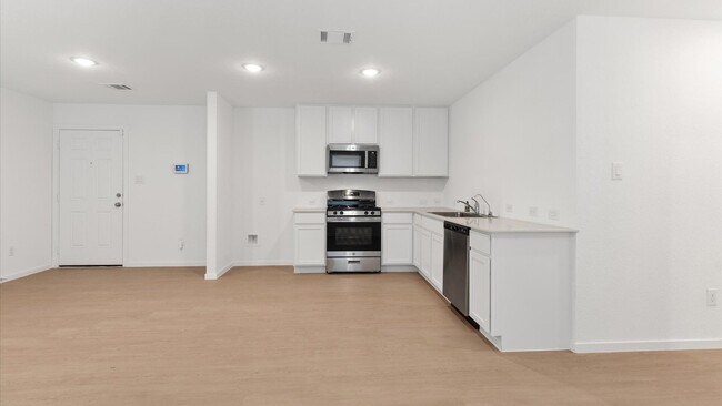 Building Photo - ESPADA SUBD