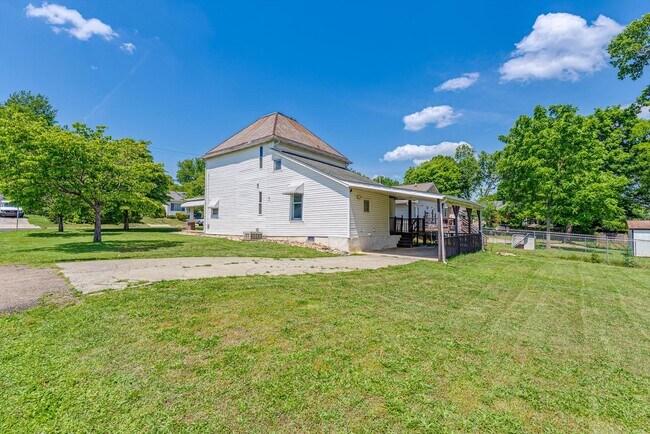Building Photo - 2100 Cecil Ave