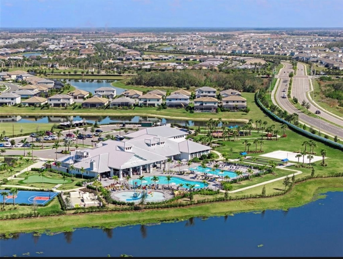 Amenity center - 15246 Serene Shores Loop