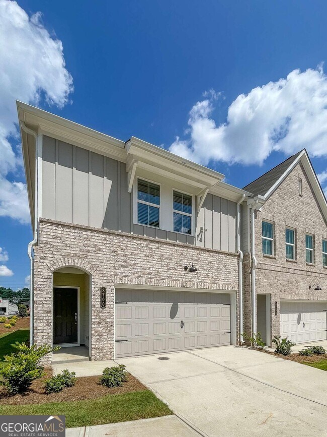 Building Photo - 4030 Denton Dr