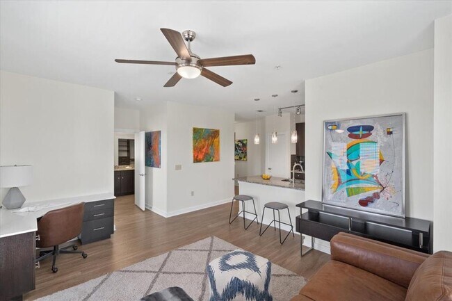 Building Photo - 1900 Barton Springs Rd