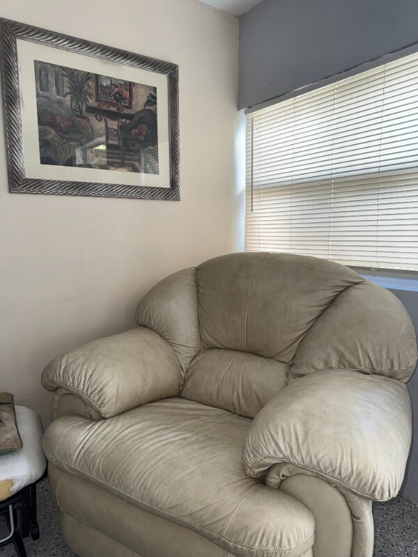 Building Photo - 6001 NW 43rd Ave