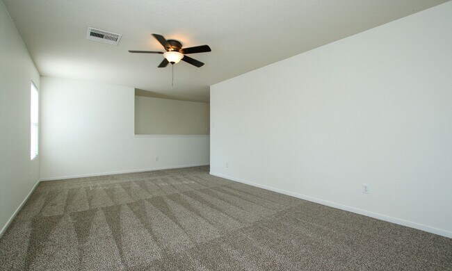 Building Photo - For Lease | 4 Bed, 2.5 Bath |2,314 Sq Ft |...