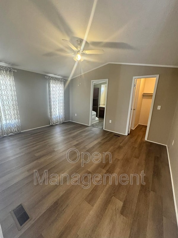 Building Photo - 8701 NE 107th Pl