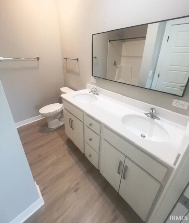 Building Photo - 3796 High Pointe Dr
