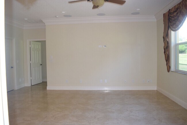 Building Photo - PGA Verano