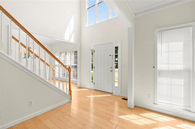 Building Photo - 1440 Grovehurst Dr