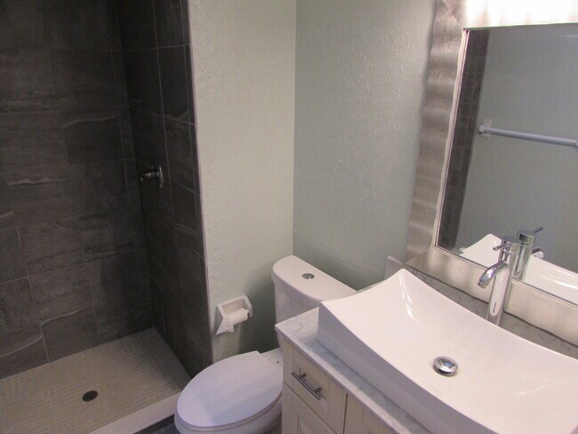 Building Photo - IntraCoastal Single Family Home