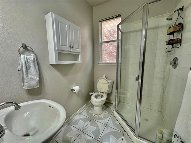 Building Photo - 211 Nutmeg Ln
