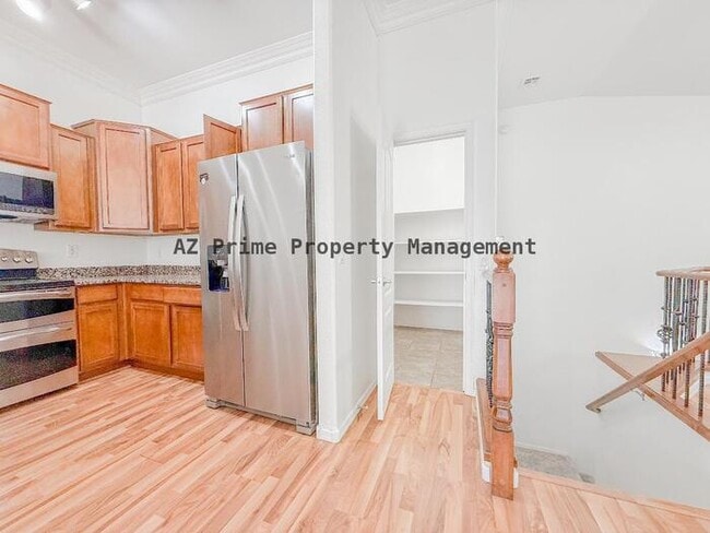 Building Photo - 2725 E Mine Creek Rd