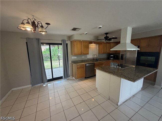 Building Photo - 18540 Tampa Rd