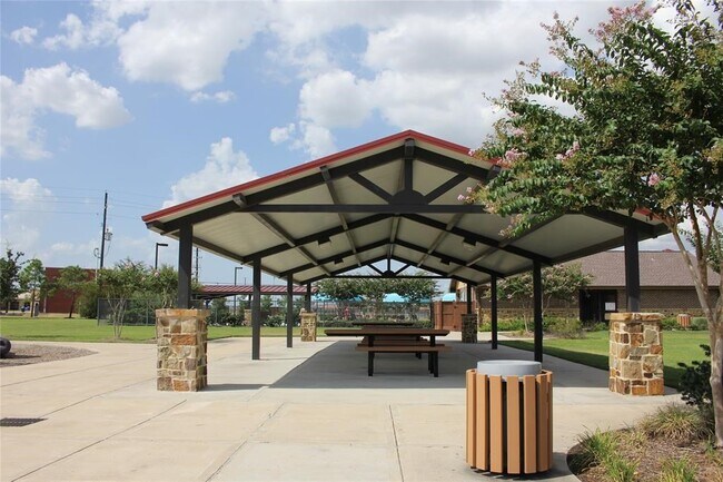 Building Photo - 4814 Vergano Villa Dr