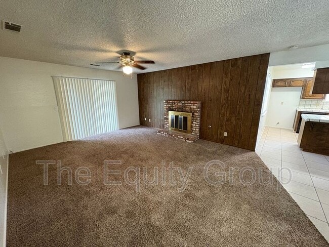 Building Photo - 2516 S Memory St