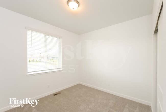 Building Photo - 496 Kansas Ave