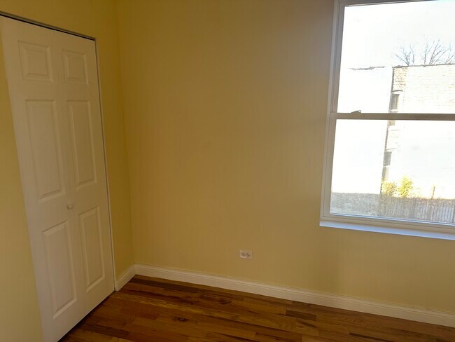 Building Photo - 720 N Homan Ave