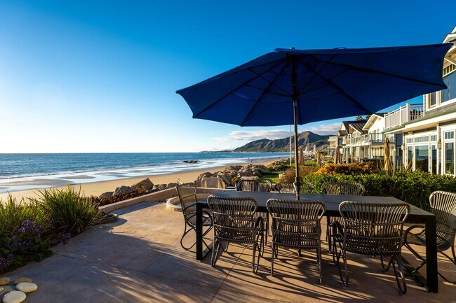 Building Photo - GORGEOUS CUSTOM BEACH HOME - Solimar Beach Colony