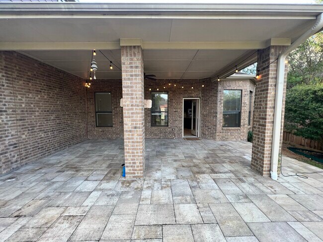 Building Photo - 7007 Fall Creek Ln