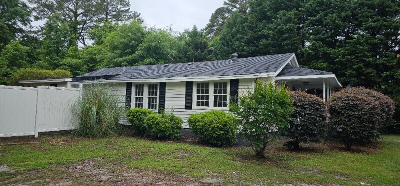 Building Photo - 1335 Victory St