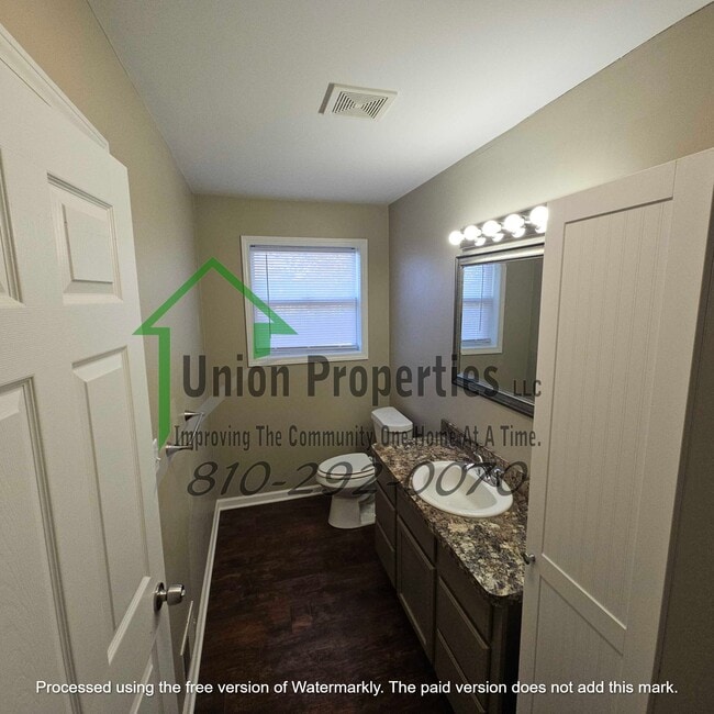 Building Photo - 4205 Vine St