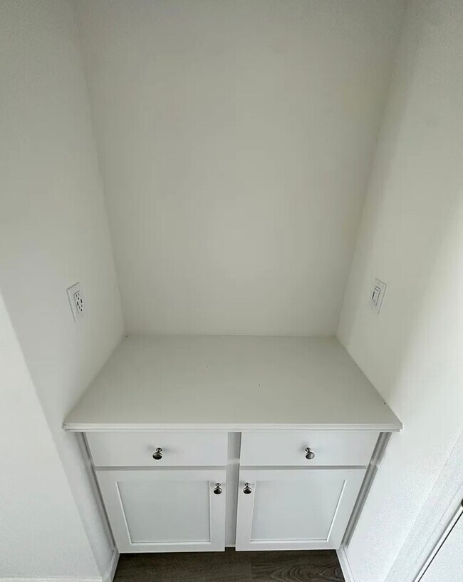 Building Photo - 15835 Santa Clara Ct