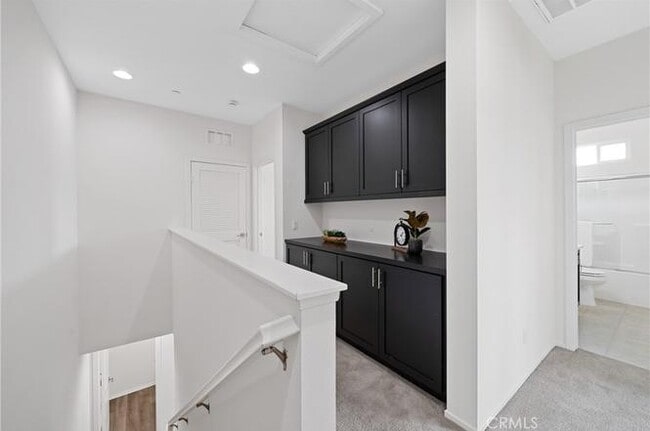 Building Photo - 747 Savi Dr