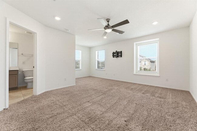 Building Photo - 365 Rocroi Dr