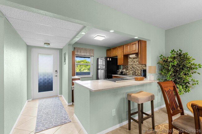 Building Photo - 7797 Golf Cir Dr