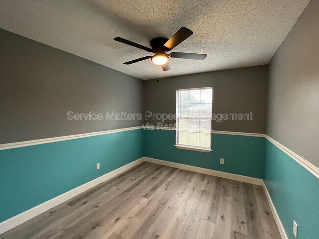 Building Photo - 7777 Needlerush Dr