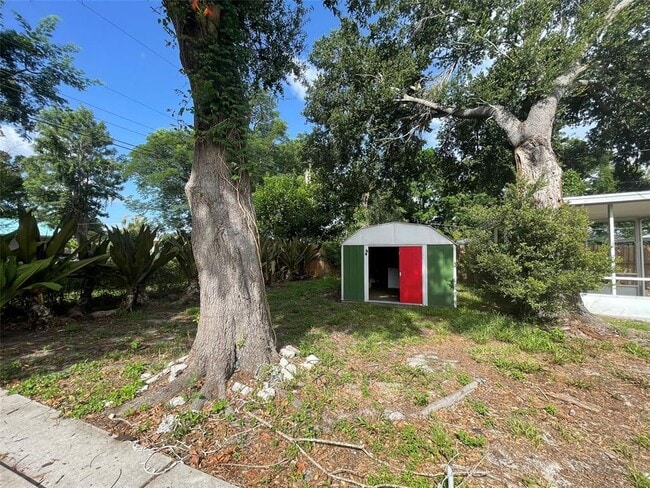 Building Photo - 3305 13th Ave W