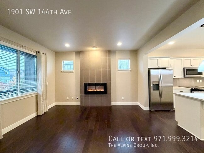 Building Photo - 1901 SW 144th Ave