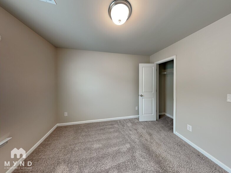 Building Photo - 5097 Lower Elm St