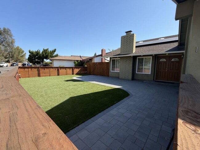 Building Photo - 11169 Avenida Del Gato
