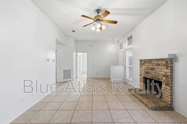 Building Photo - 1818 Orchard Dr